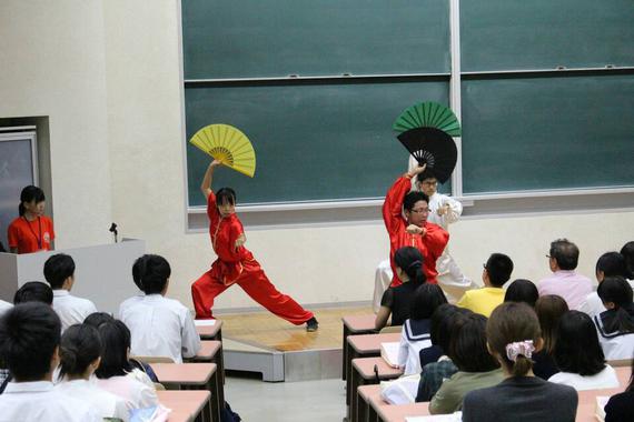 学生による歓迎イベント