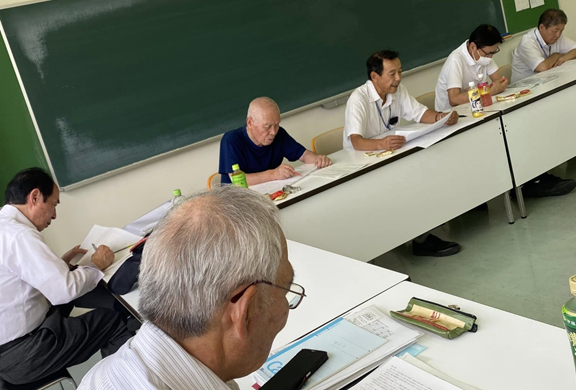 地方自治研究会_研究会の様子（写真）.jpg