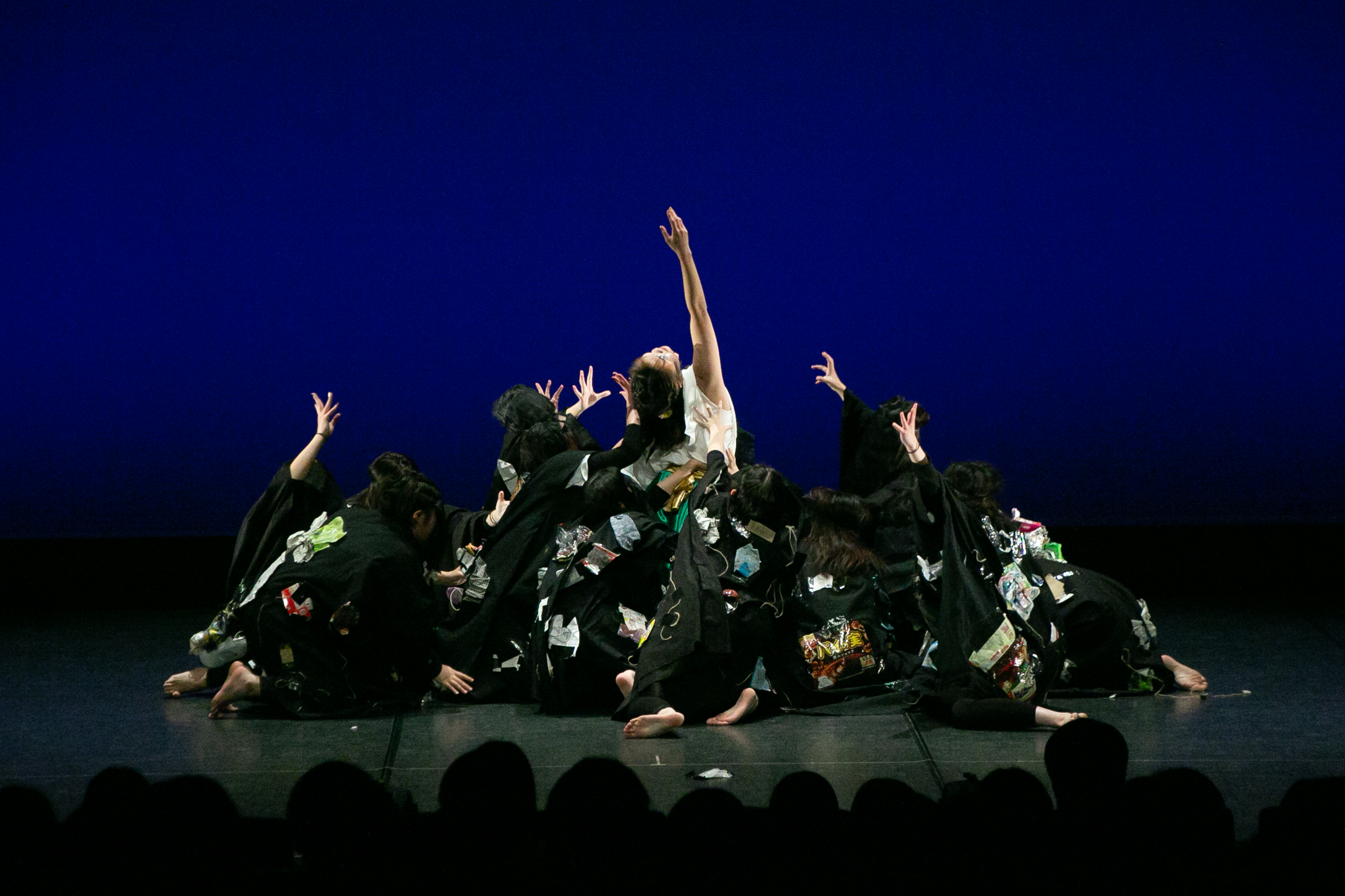 創作舞踊研究発表会「表現人」1.jpg