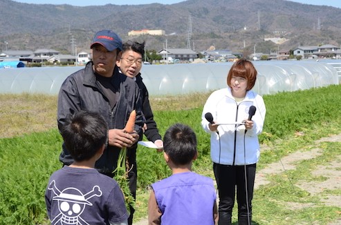 メディア情報学科の学生が徳島の産地・観光地情報を東京に中継放送しました