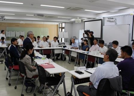 東京五輪エンブレムのデザイナー野老朝雄氏が来学されました