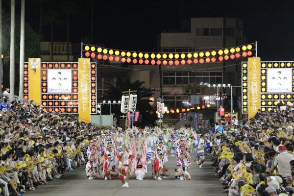 阿波踊り部 四国大学連 が乱舞を繰り広げました 四国大学