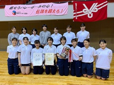 女子バレーボール部が「2022年度第51回四国大学バレーボール春季リーグ戦」で初優勝しました