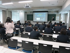 徳島県立阿南光高等学校の2年生が来学されました