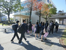 徳島県立城西高等学校の1年生が来学されました