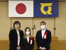 令和5年度徳島県薬物乱用防止功労団体として看護学部が表彰されました