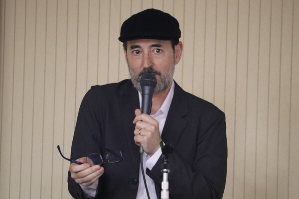 ホーリークロス大学のエリス・ジョーンズ先生に消費者問題についてご講演いただきました