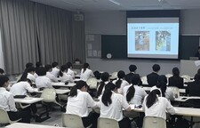 保育職を目指す児童学科、幼児教育保育科の学生が私立幼稚園・認定こども園セミナーを受講しました